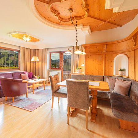 קוסן Apartments Tirolerhaus מראה חיצוני תמונה