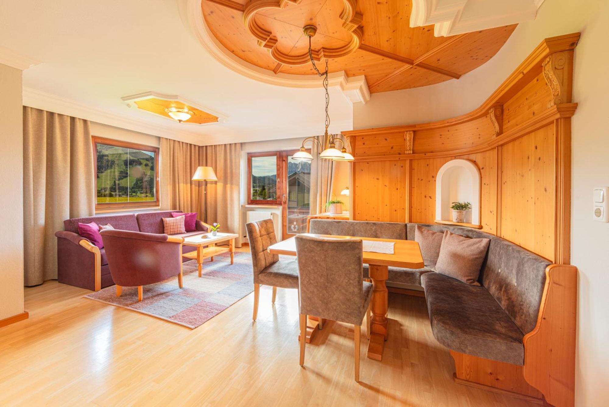 קוסן Apartments Tirolerhaus מראה חיצוני תמונה